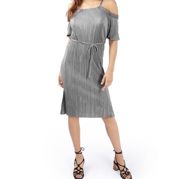 Topshop Dresses & Skirts - Top shop cold shoulder dress! Size 4 US